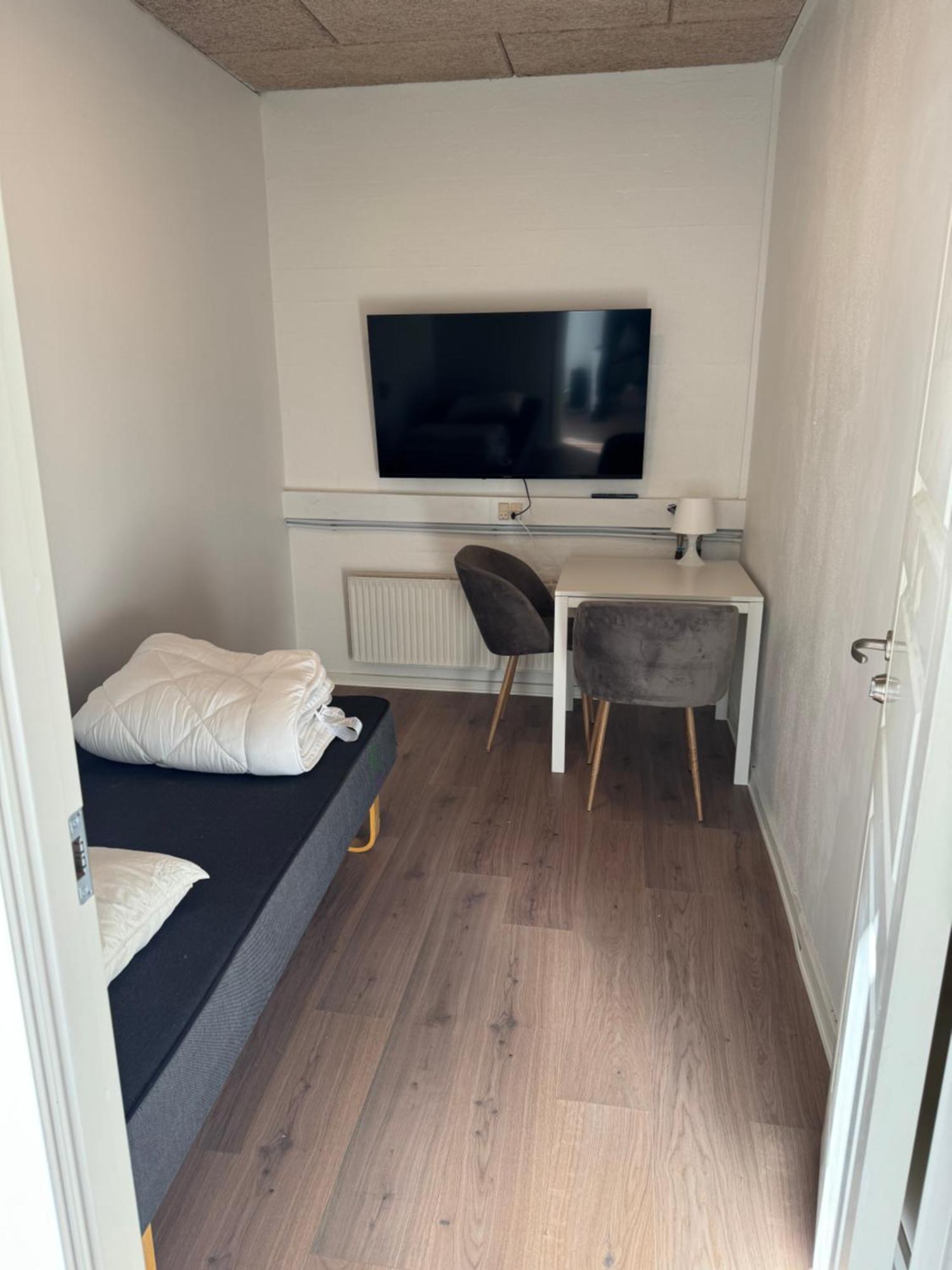 Italian Rooms 8 Aalborg Bagian luar foto